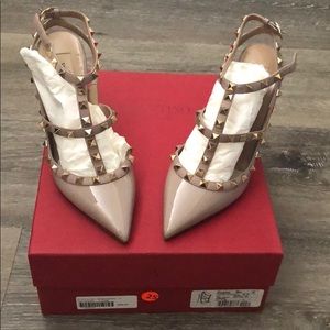 Valentino Rock Stud pump